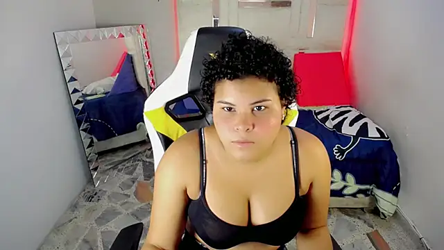 Baileyy  online show from 12/04/25, 05:21