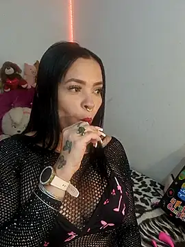 Sophialewuis online show from 12/03/25, 10:19