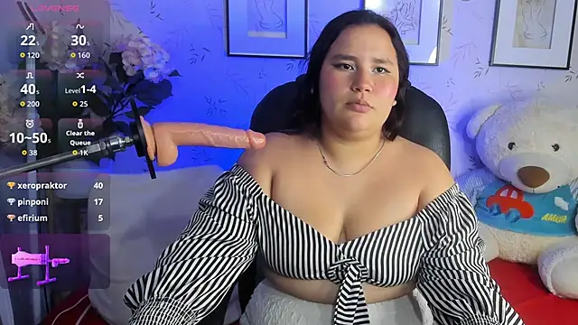 lucyylinnn online show from 12/03/25, 05:26