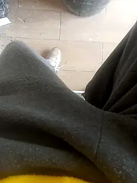 Valencianoo411 online show from 12/04/25, 12:14