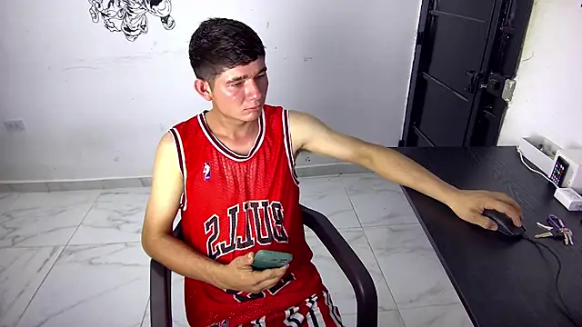 elcalienticooo online show from 12/04/25, 12:09