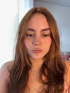 miaferrer777 online show from 12/05/25, 05:09