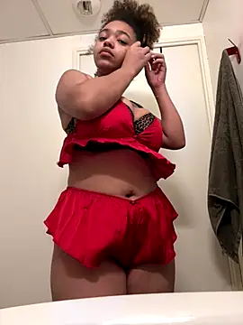 Snapshot of leilXx234 chatting on 12/05/25, 07:06 leilXx234 online show from 12/05/25, 07:06