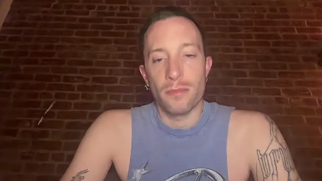 Snapshot of xanderxnyc chatting on 12/04/25, 05:17 xanderxnyc online show from 12/04/25, 05:17