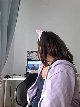 sophiemerm online show from 12/05/25, 10:02