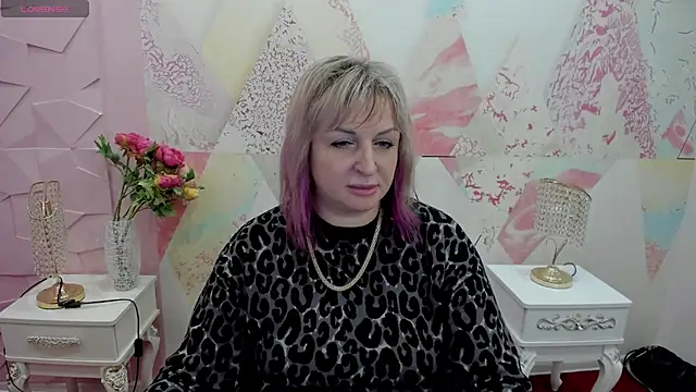 winky pinky  online show from 12/05/25, 12:58