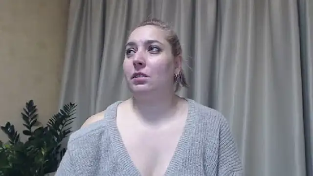 Snapshot of sweetpussy13 chatting on 01/21/25, 07:04 sweetpussy13 online show from 01/21/25, 07:04