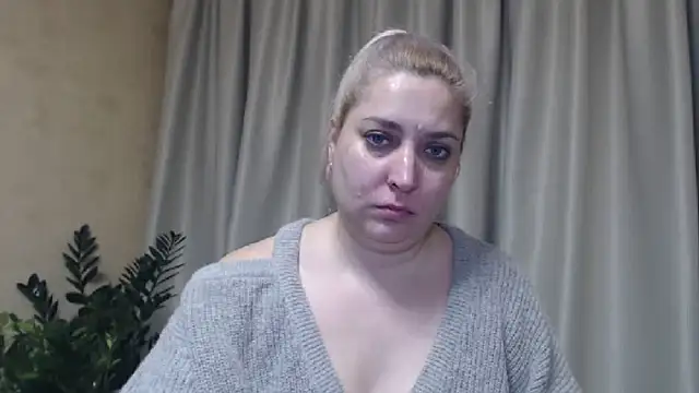 Snapshot of sweetpussy13 chatting on 01/21/25, 09:04 sweetpussy13 online show from 01/21/25, 09:04