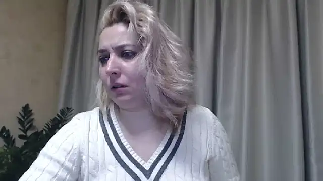 Snapshot of sweetpussy13 chatting on 01/22/25, 07:35 sweetpussy13 online show from 01/22/25, 07:35