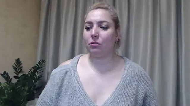 Snapshot of sweetpussy13 chatting on 01/28/25, 07:11 sweetpussy13 online show from 01/28/25, 07:11