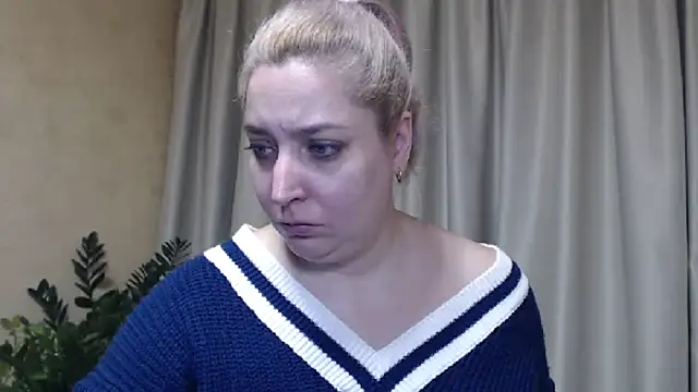 Snapshot of sweetpussy13 chatting on 01/29/25, 07:36 sweetpussy13 online show from 01/29/25, 07:36