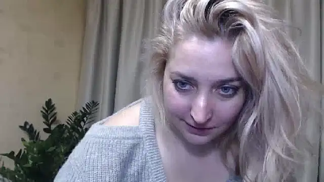 Snapshot of sweetpussy13 chatting on 02/13/25, 10:02 sweetpussy13 online show from 02/13/25, 10:02