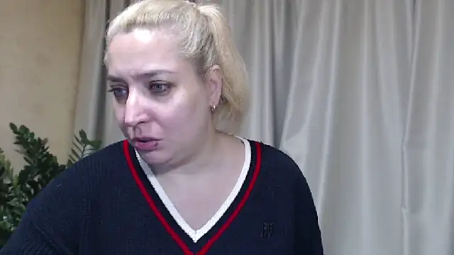 Snapshot of sweetpussy13 chatting on 11/08/25, 07:30 sweetpussy13 online show from 11/08/25, 07:30