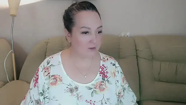 infinity loveliness online show from 10/11/25, 08:02