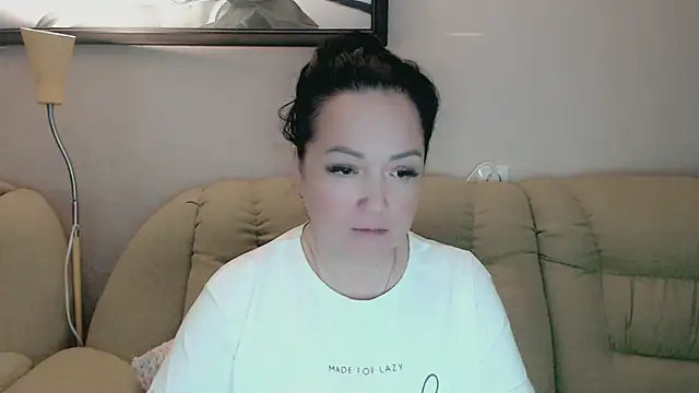 infinity loveliness online show from 11/10/25, 07:07