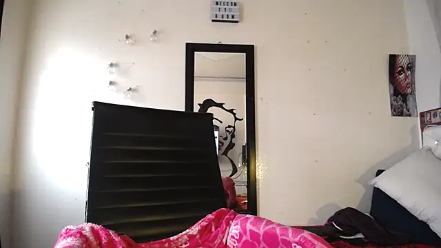 abril onnel online show from 01/16/25, 08:57