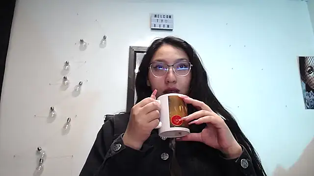 abril onnel online show from 01/23/25, 11:58