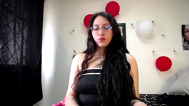 abril onnel online show from 02/28/25, 08:28