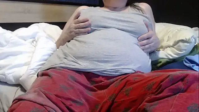 Snapshot of Santanna77 chatting on 02/15/25, 01:38 Santanna77 online show from 02/15/25, 01:38