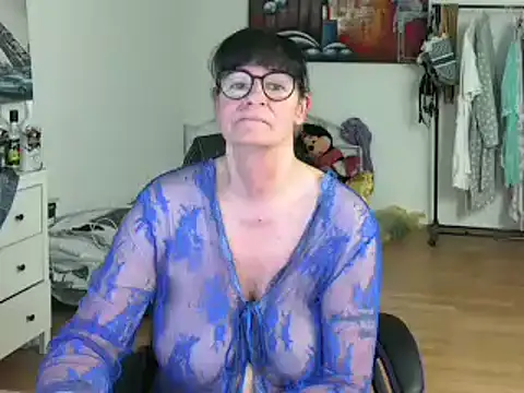 Sylly online show from 03/09/25, 02:54