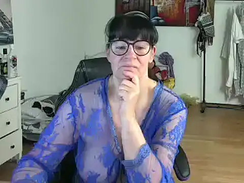 Sylly online show from 03/16/25, 07:59