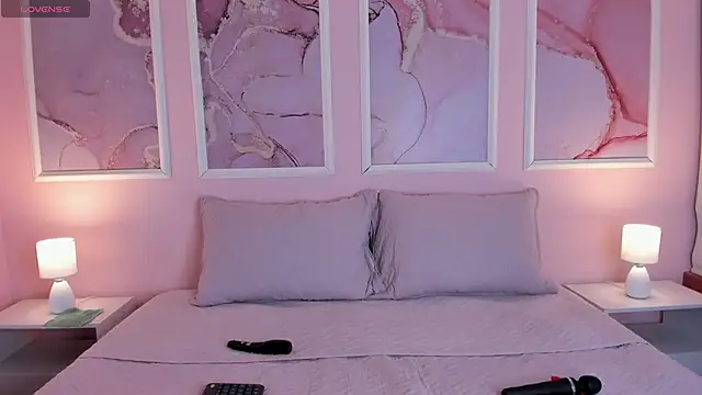 Kennya Rodriguez online show from 10/21/25, 03:51