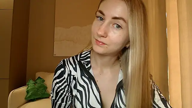 Snapshot of BluueSilk chatting on 01/31/25, 12:07 BluueSilk online show from 01/31/25, 12:07