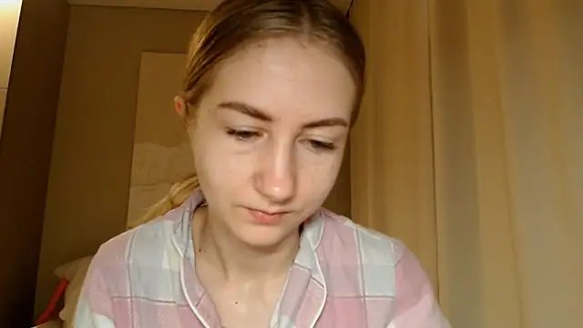 Snapshot of BluueSilk chatting on 02/03/25, 06:02 BluueSilk online show from 02/03/25, 06:02