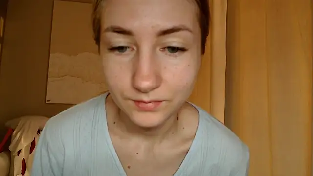 Snapshot of BluueSilk chatting on 02/08/25, 06:33 BluueSilk online show from 02/08/25, 06:33