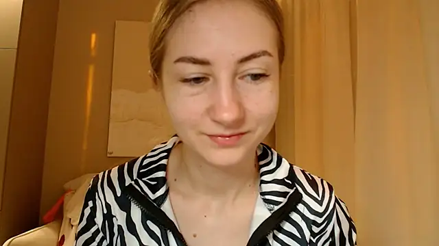 Snapshot of BluueSilk chatting on 02/11/25, 06:08 BluueSilk online show from 02/11/25, 06:08