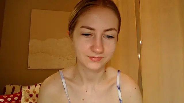 Snapshot of BluueSilk chatting on 02/20/25, 06:06 BluueSilk online show from 02/20/25, 06:06
