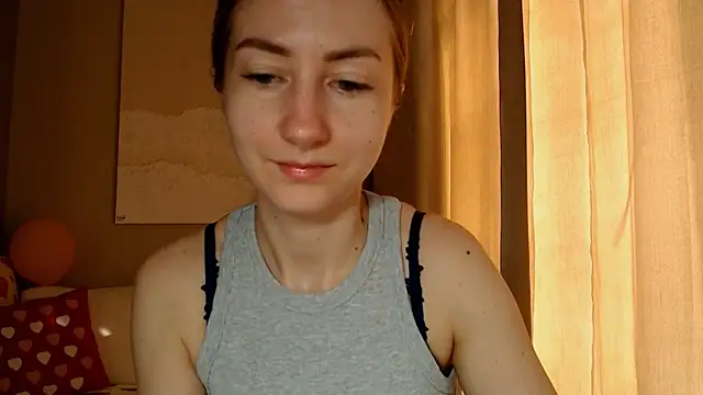 Snapshot of BluueSilk chatting on 03/21/25, 06:38 BluueSilk online show from 03/21/25, 06:38