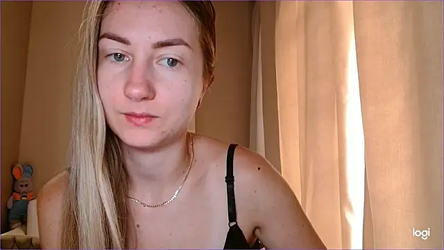 Snapshot of BluueSilk chatting on 09/17/25, 05:53 BluueSilk online show from 09/17/25, 05:53