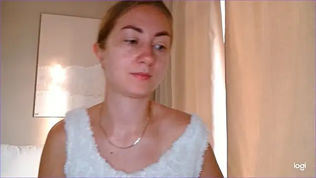 Snapshot of BluueSilk chatting on 09/24/25, 05:44 BluueSilk online show from 09/24/25, 05:44
