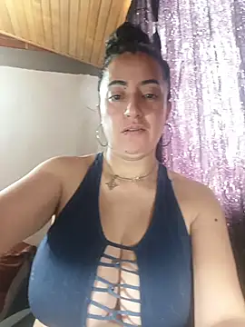 Snapshot of Alexandrina chatting on 10/29/25, 03:14 Alexandrina online show from 10/29/25, 03:14