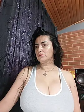 Snapshot of Alexandrina chatting on 11/16/25, 11:27 Alexandrina online show from 11/16/25, 11:27