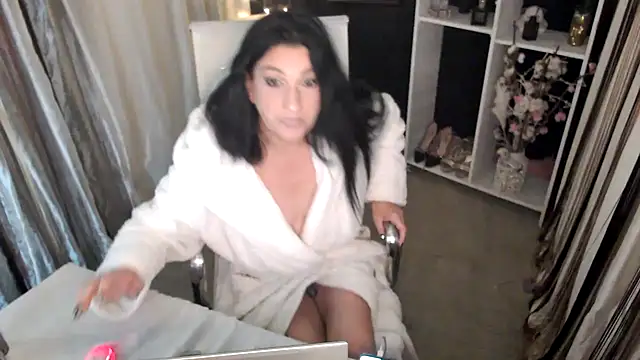 DreamLove2020 online show from 10/19/25, 08:09