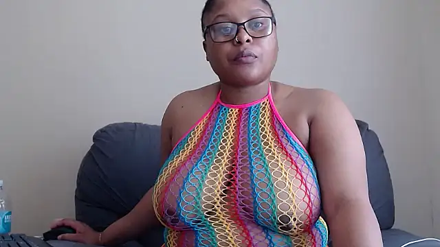 xxZoeyx online show from 11/05/25, 08:36