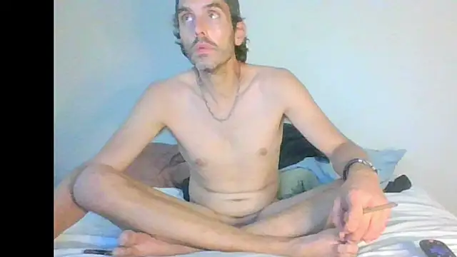 Snapshot of NakedBoyTime chatting on 09/19/25, 05:24 NakedBoyTime online show from 09/19/25, 05:24