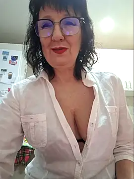 LaliaMia online show from 11/17/25, 03:23