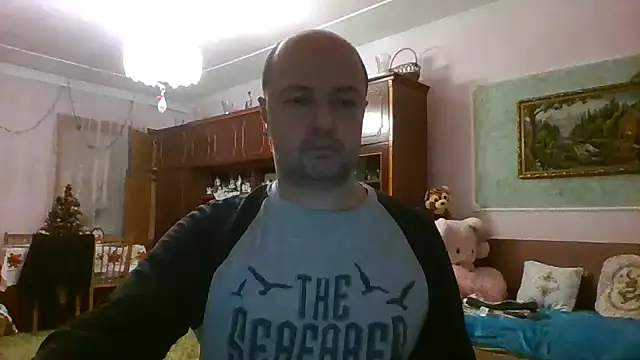 Snapshot of Luceriusbigass chatting on 12/18/24, 05:00 Luceriusbigass online show from 12/18/24, 05:00