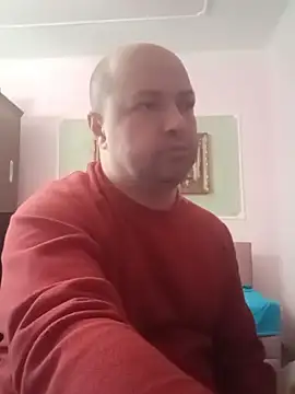 Snapshot of Luceriusbigass chatting on 03/08/25, 03:35 Luceriusbigass online show from 03/08/25, 03:35