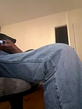 Snapshot of mrgudlukin chatting on 11/08/25, 06:07 mrgudlukin online show from 11/08/25, 06:07