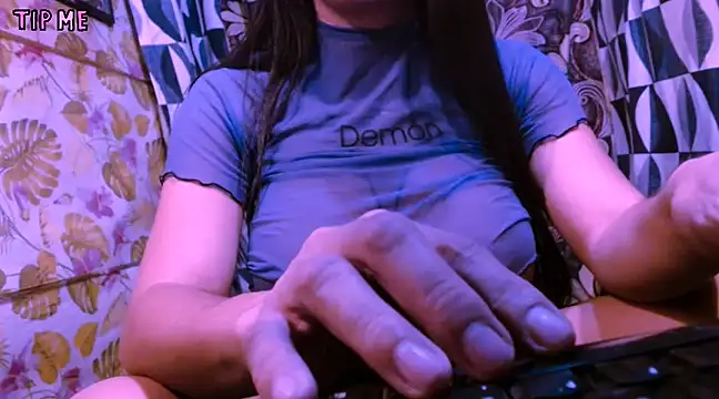 TSjuicyhotdrops online show from 03/10/25, 04:35