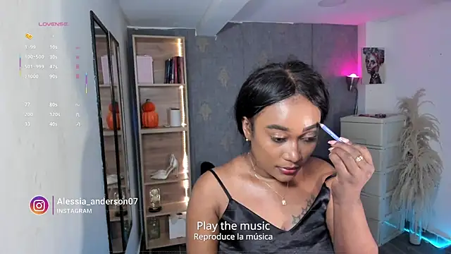 Snapshot of alessia_anderson chatting on 11/01/25, 10:01 alessia anderson online show from 11/01/25, 10:01