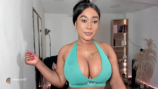 Snapshot of alessia_anderson chatting on 11/11/25, 10:43 alessia anderson online show from 11/11/25, 10:43