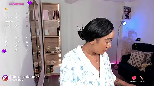 Snapshot of alessia_anderson chatting on 11/22/25, 12:09 alessia anderson online show from 11/22/25, 12:09