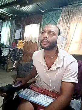 Snapshot of Camodick chatting on 01/28/25, 04:29 Camodick online show from 01/28/25, 04:29