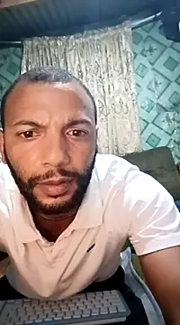 Snapshot of Camodick chatting on 02/06/25, 10:00 Camodick online show from 02/06/25, 10:00