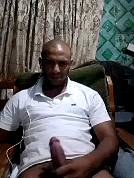 Snapshot of Camodick chatting on 02/16/25, 10:32 Camodick online show from 02/16/25, 10:32